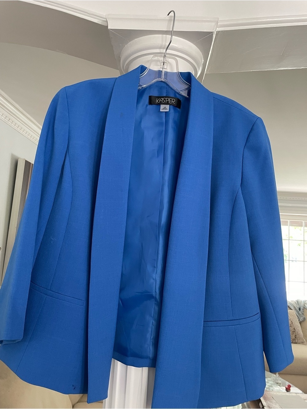 Kasper women’s size 14 P stretch creep open front flyaway Blazer Royal blue.